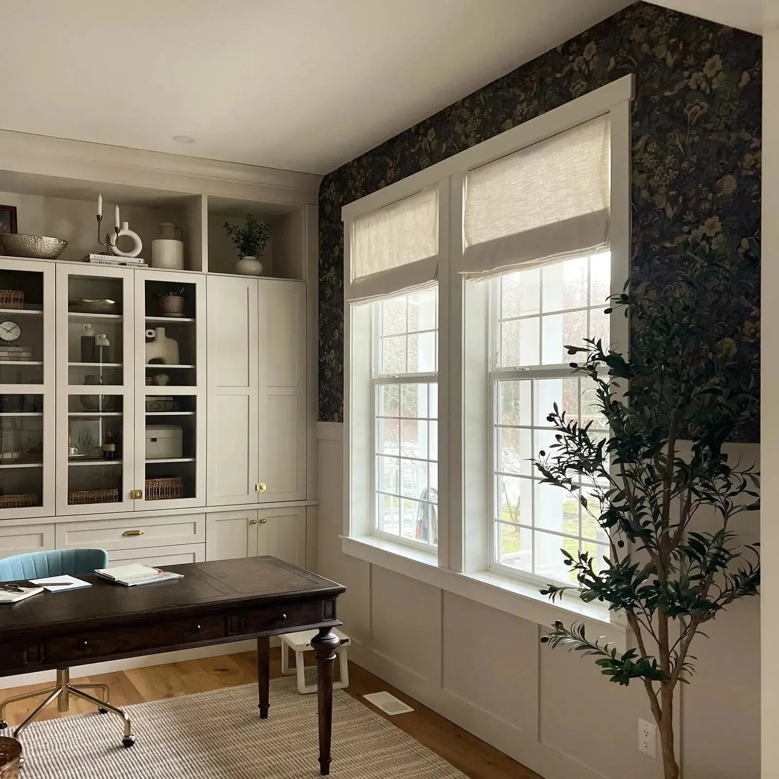 Liz Linen Roman Shade Cordless