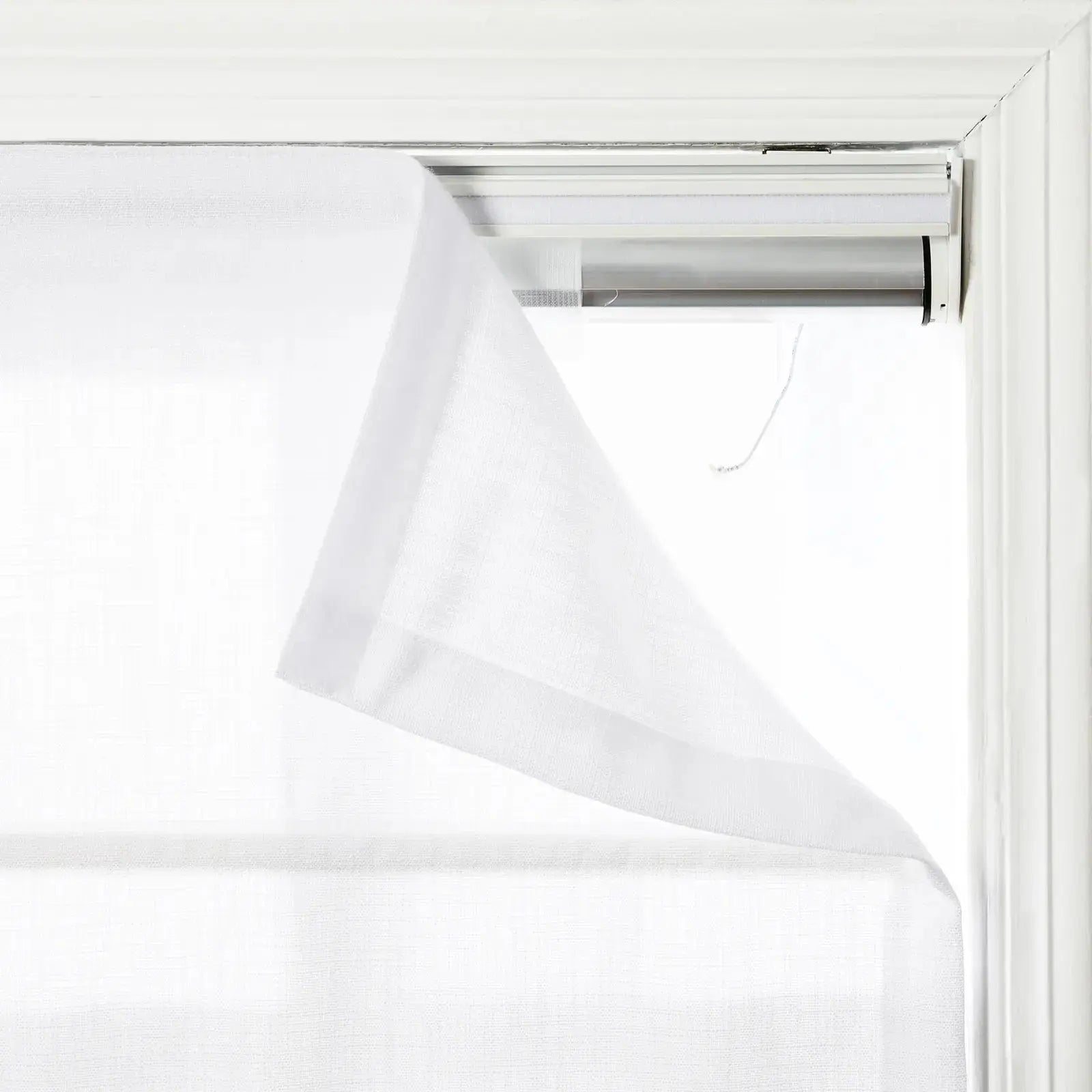 Motorized Roman Shade Cordless