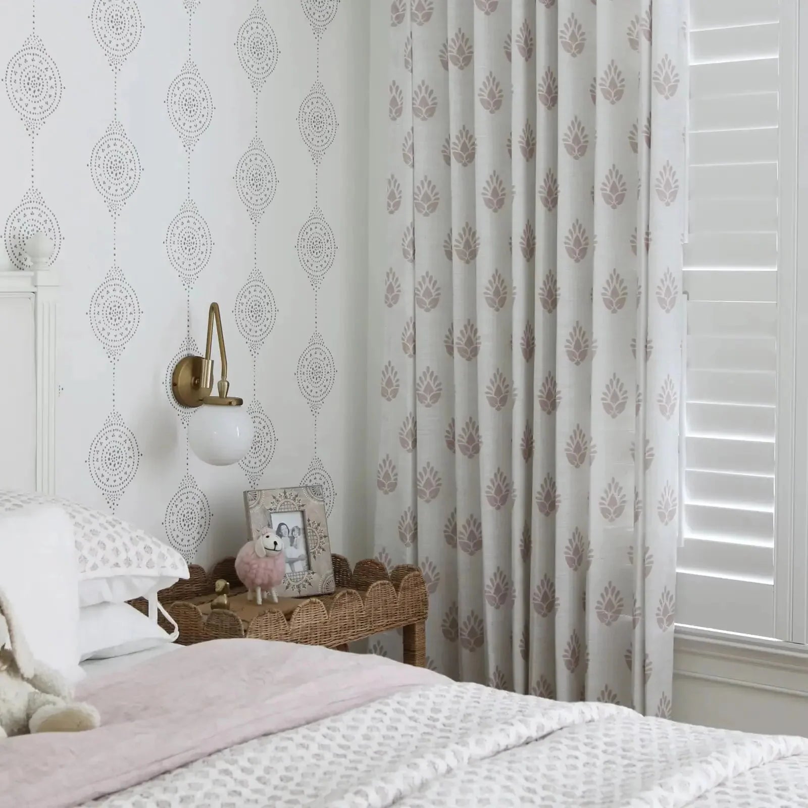 Stefana Silber Print Linen Blend Curtain Drapery Pleated